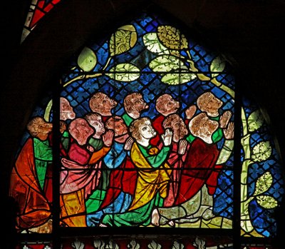 Venster w14 met de apostelen bij de Hemelvaart door French School
