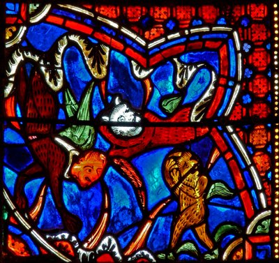 Raam w18 met St. Jacobus en demonen die helemaal opgewonden raken door French School