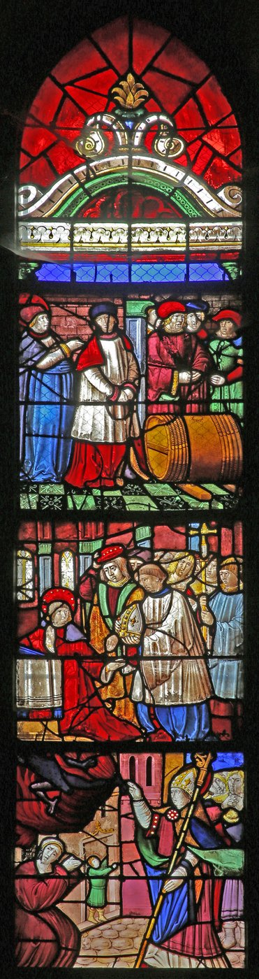 Raam w19 met het leven van St. Remi. Onder: bevrijdt een bezeten ziel. Midden: wordt het bisschopsambt van Reims aangeboden (gegraveerd) Boven: wonder van de wijn in Cernay door French School