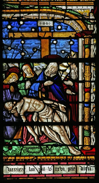 Raam w19 met de Pietà door French School
