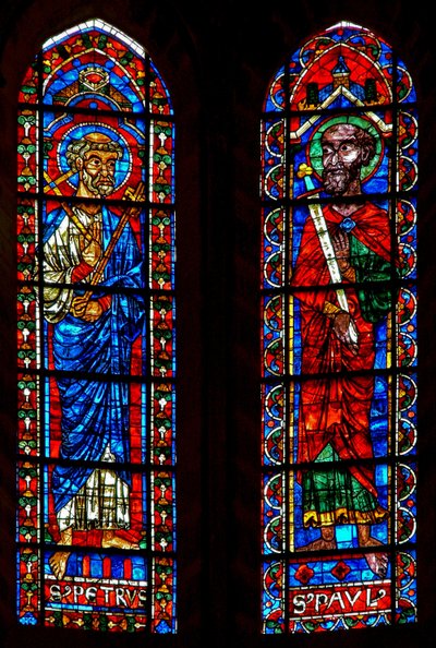 Raam w202 met St. Petrus en St. Paulus door French School