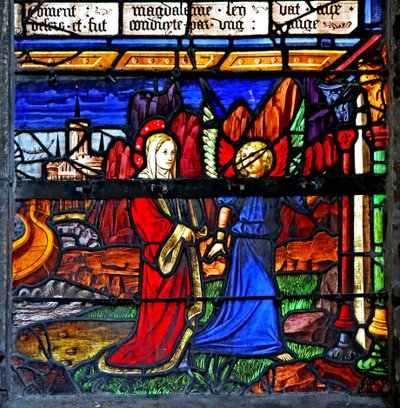 Raam w5 met Maria Magdalena; ze gaat in ballingschap en wordt geleid door een engel door French School