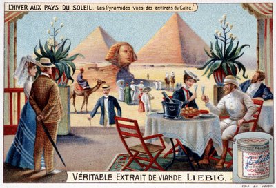 Winter in de landen van de zon: piramides gezien vanuit de omgeving van Caïro - Reclame vignet, chromo. Liebig, ca. 1900 door French School