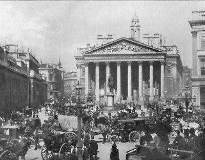 Een drukke hoek - De Royal Exchange en Bank of England, 1909 door Frith and Co