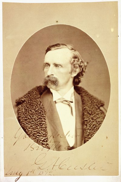 Kabinetportret van George Armstrong Custer, gesigneerd en opgedragen aan zijn broer, Tom Custer door G. A. Custer