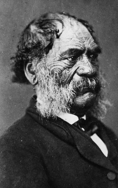 Hori Kingi Te Anaua, Leider van de Ngati Ruaka Stam, ca. 1860 door G. W. Bishop