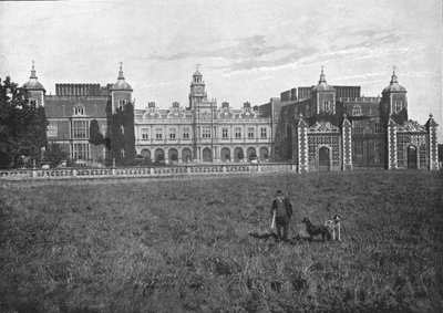 Hatfield House, zuidkant, ca. 1900 door G. W. Wilson and Company