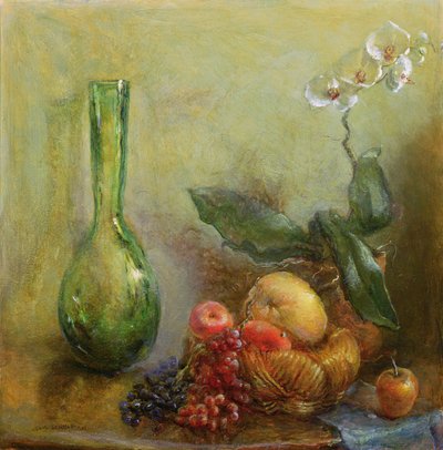 Orchidee met Mand Fruit en Groene Vaas door Gail Schulman