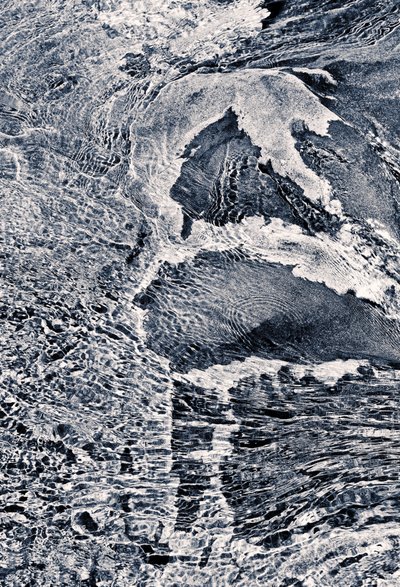 Abstracte waterstroom door Gemma Bardot