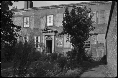 Clarence Hotel, Lead Yard, Darlington door George Bernard Wood