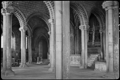 Durham Kathedraal, Palace Green, Durham, 1942 door George Bernard Wood