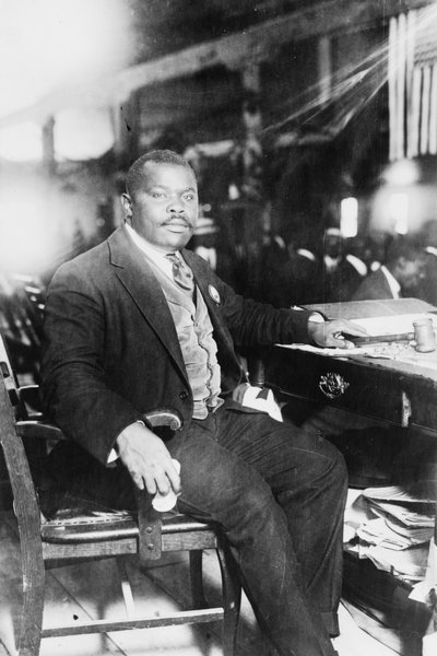 Marcus Garvey (1887-1940), Pan-Afrikanist en Jamaicaanse nationale held door George Grantham   Bain News Service Bain