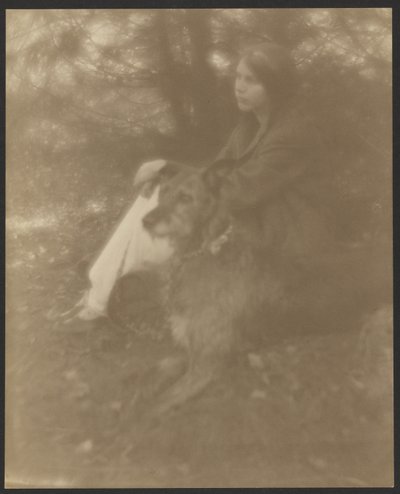[Zittende vrouw met hond]. door George H. Seeley