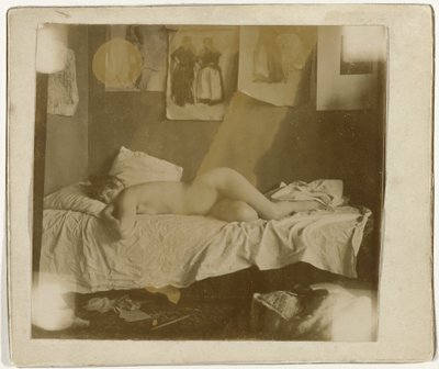 Marie Jordan naakt liggend op een bed door George Hendrik Breitner