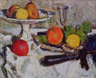 Stilleven van Fruit op een Witte Tafelkleed, 1921 door George Leslie Hunter