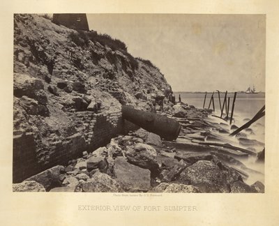 Buitenaanzicht van Fort Sumpter door George N. Barnard