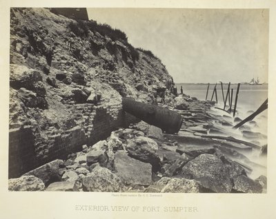 Buitenaanzicht van Fort Sumpter door George N. Barnard