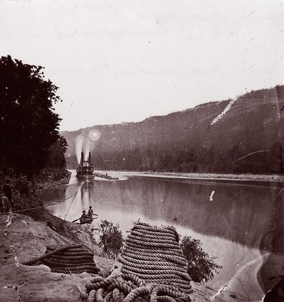 U.S. Transport in Rapids, Tennessee River The Suck - Tennessee River onder Chattanooga..., ca. 1864 door George N. Barnard