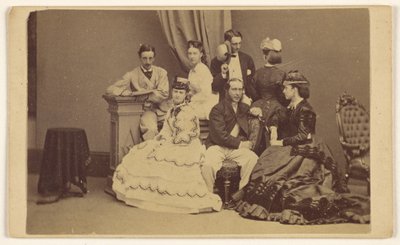 [Portret van een ongeïdentificeerde groep: vier vrouwen en drie mannen]. door George P. Critcherson