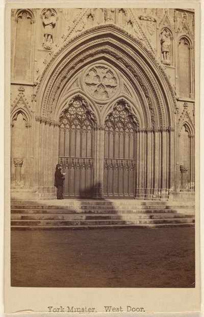 York Minster, westportaal door George Washington Wilson