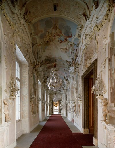 Barokkunst: uitzicht op de Spiegelzaal van het kasteel van Ludwigsburg door German School
