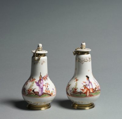 Gedekte fles, fabrikant Meissen Porselein Fabriek, Duitsland, ca. 1720-1723 door German School