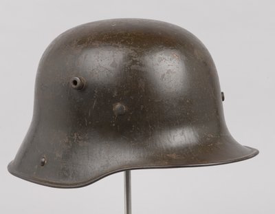 Duitse stalen helm of 