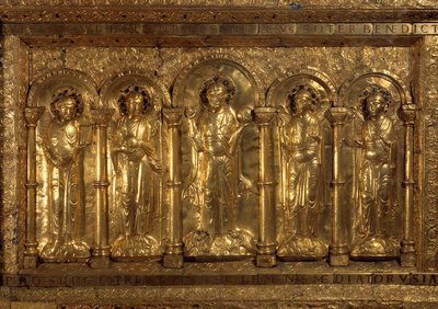 Voor het altaar van de Kathedraal van Bale Rond de Zittende Christus, de drie aartsengelen (Michael, Gabriel en Raphael) en Sint Benedictus van Nursie, en aan zijn voeten, de Keizer Hendrik II genaamd de Heilige (973-1024) en de Keizerin Cunegonde (975-103 door German School