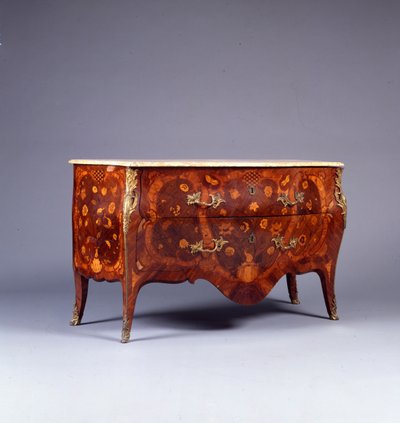 Een van een paar marqueterie en parket commodes door German School