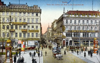 Ansichtkaart van de Unter den Linden en de Friedrichstrasse in Berlijn, ca. 1910 door German School