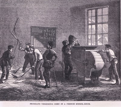 Pruisen die graan dorsen in een Franse school, Cassells Geschiedenis van de Oorlog tussen Frankrijk en Duitsland uitgegeven door Cassell and Company Limited, c.1890 door German School