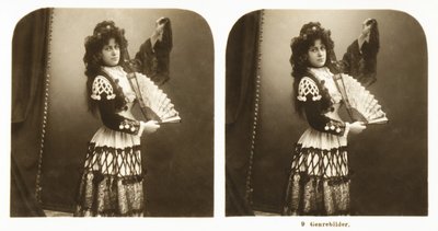 Stereoscopische kaart met een jonge vrouw in traditionele Spaanse klederdracht uit de regio Aragon, ca. 1900 (sepia foto) door German School