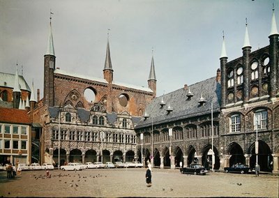 Uitzicht op het Stadhuis op het Marktplein door German School