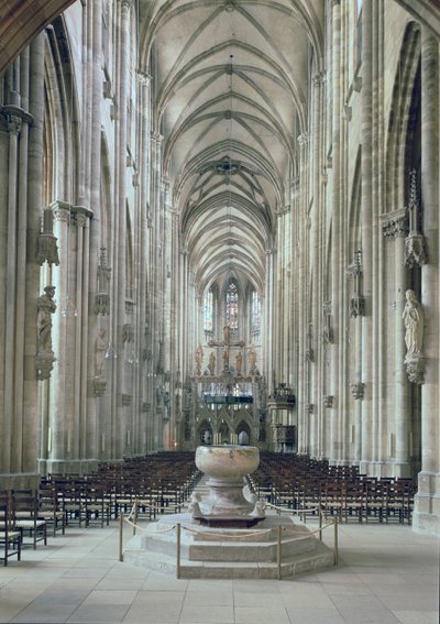 Zicht op het interieur naar het oosten, begonnen in 1230 door German School