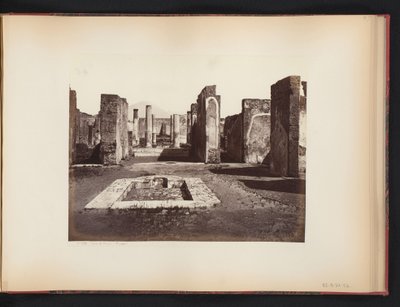 Gezicht op de ruïne van het Casa di Pansa te Pompeï, Italië door Giorgio Sommer (attributed to)