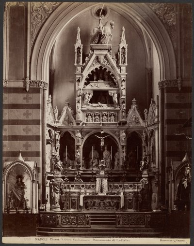 Napels S. Giov. Carbonara Monument van Ladislaus door Giorgio Sommer