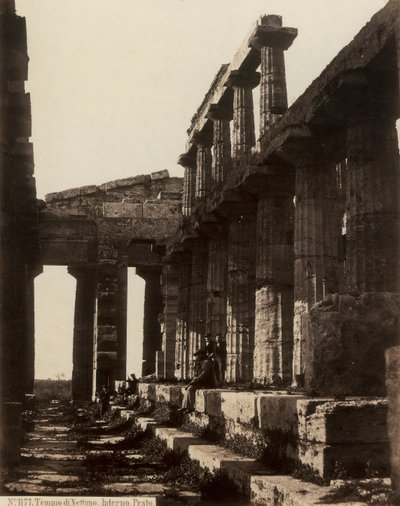 Ruïnes van de Tempel van Neptunus in Paestum door Giorgio Sommer