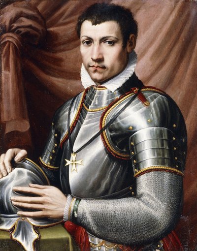 Portret van een Ridder van Malta, halflang, in harnas, met een helm op een tafel, een gordijn erachter door Giorgio Vasari