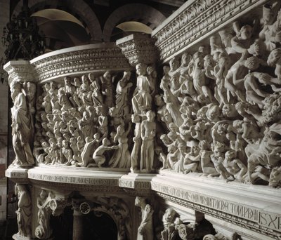 Detail van de stoel gemaakt door Giovanni Pisano: de Christus rechter tussen de uitverkorenen en de verdoemden (detail) door Giovanni Pisano