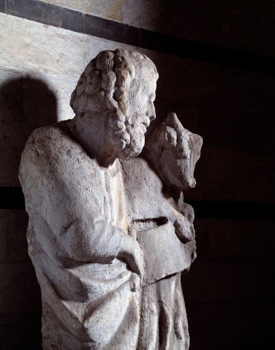 De Evangelist Lucas (Marmeren Beeldhouwwerk, ca. 1306) door Giovanni Pisano