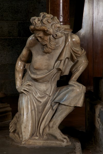 De preekstoel in de kerk van Sant