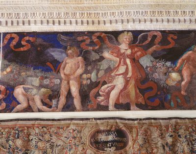 Fries van de Camera con Fregio di Amorini detail van een cupido die in een kruik plast (detail) door Giulio Romano
