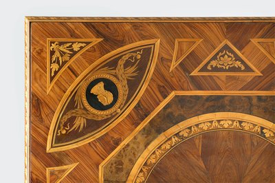 Detail van de bovenkant van een tafel door Giuseppe Maggiolini