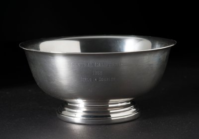 Zilveren kom tennistrofee uitgereikt aan Sally Ride, 1965 door Gorham Manufacturing Company