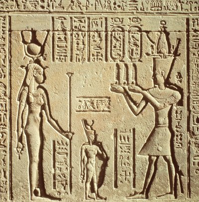 Reliëf dat een farao toont die een offer brengt aan Hathor, uit het Romeinse Geboortehuis, of Mammisi, ca. 125 v.Chr.-60 n.Chr. door Greco Roman