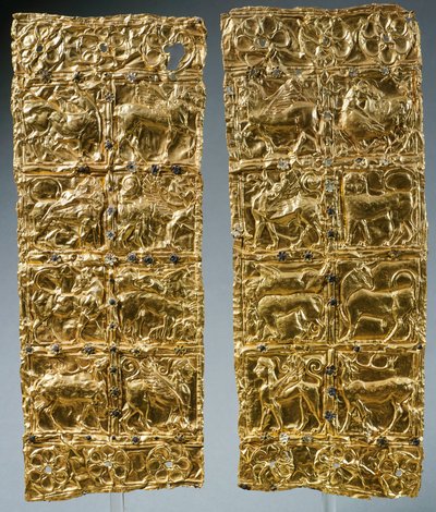 Folie met reliëfdecoratie uit Delphi (goud) door Greek