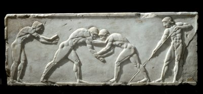 Griekse kunst: basis van kouros die worstelaars tijdens een gevecht voorstelt door Greek