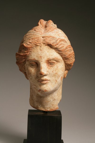 Hoofd van een vrouw, Hellenistisch, 3e-1e eeuw v.Chr. door Greek