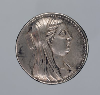 Zilveren Didrachma van Berenice II door Greek