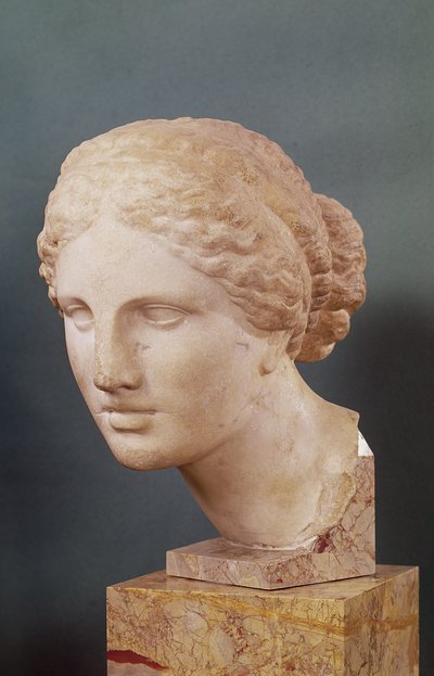 Het Kauffmann Hoofd, Hoofd van Aphrodite, kopie van de Aphrodite van Cnidus door Praxiteles (fl.375-40 v.Chr.) ca. 150 v.Chr. (marmer) door Greek